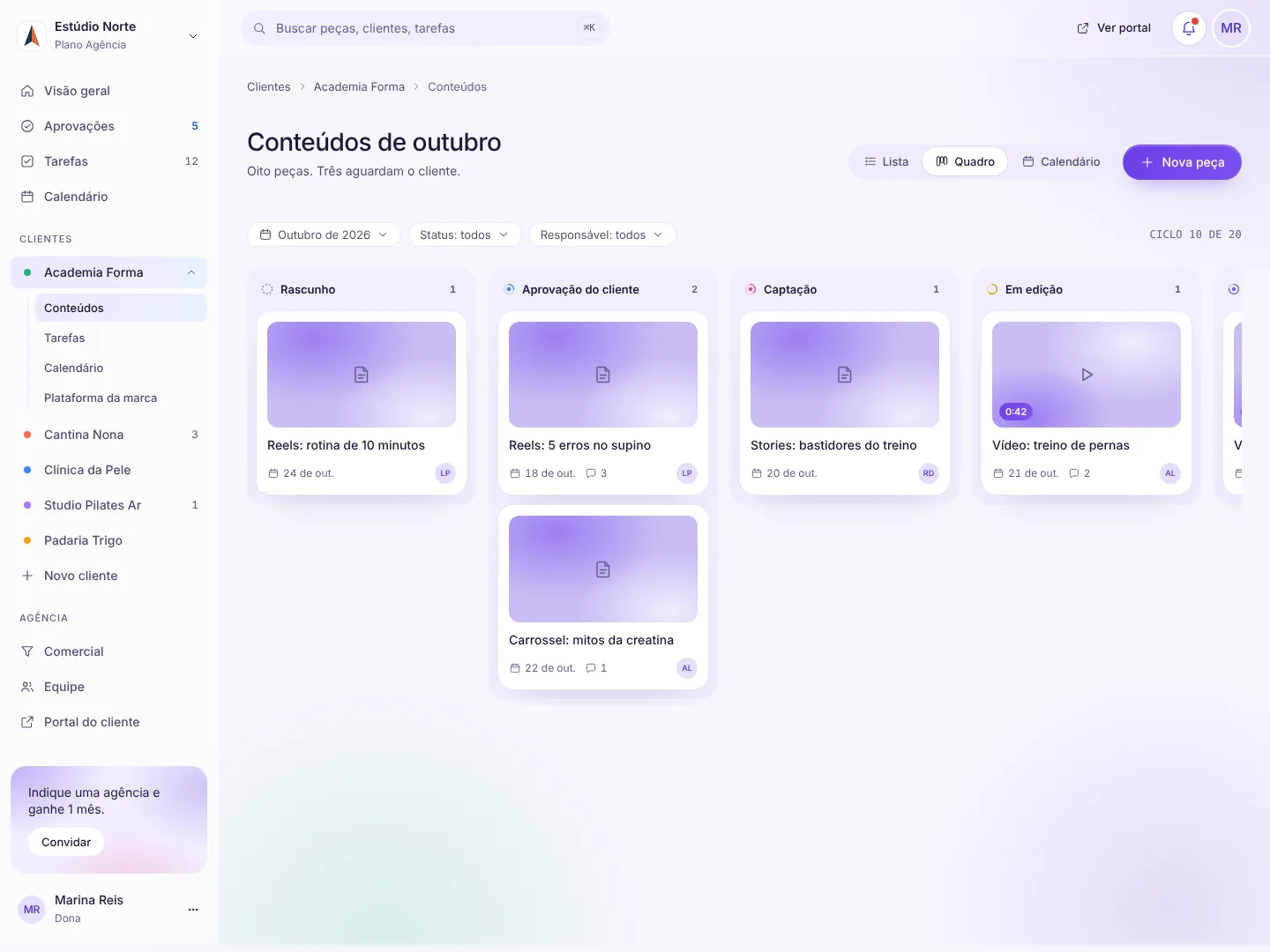 Quadro de conteúdos de um cliente, com colunas por etapa: Rascunho, Aprovação do cliente, Captação e Em edição.